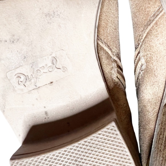 Qupid Women's Suede Chestnut Brown Beige Gold Accent Zip Up Ankle Boot Booties - Picture 16 of 16